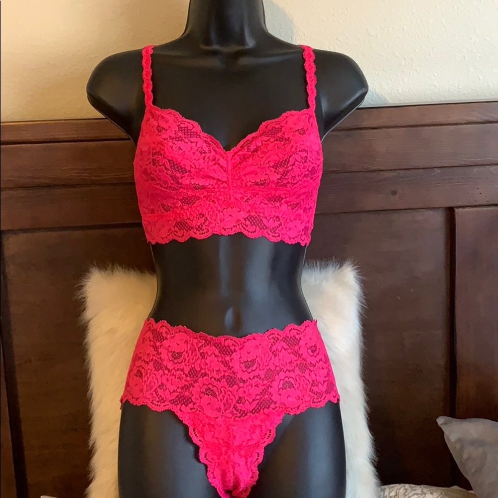 NEVER SAY NEVER SWEETIE BRALETTE - Hot Pink